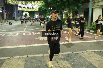 Runner Photo 4217816