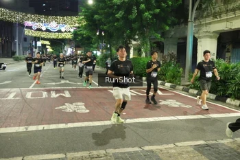 Runner Photo 4217842