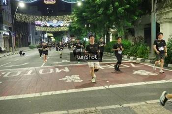 Runner Photo 4217843
