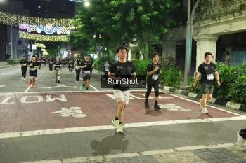 Runner Photo 4217844
