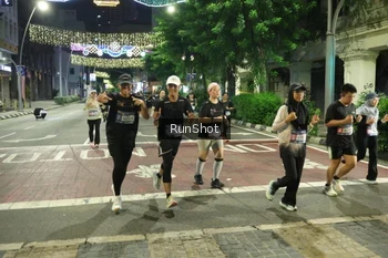 Runner Photo 4217942