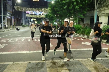 Runner Photo 4217945