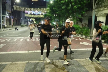 Runner Photo 4217946