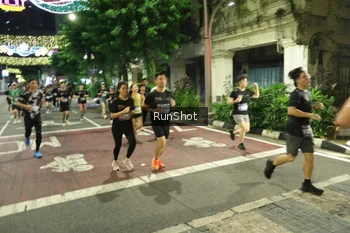 Runner Photo 4217957