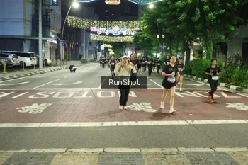Runner Photo 4217962