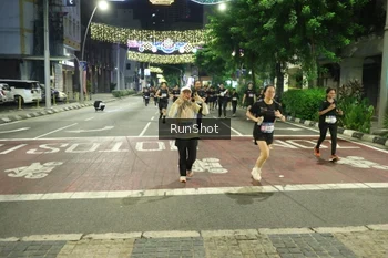 Runner Photo 4217973