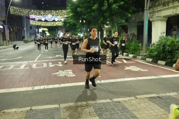 Runner Photo 4218054