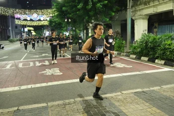 Runner Photo 4218055