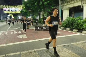 Runner Photo 4218056