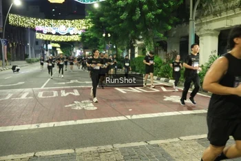 Runner Photo 4218059
