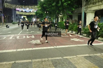 Runner Photo 4218064