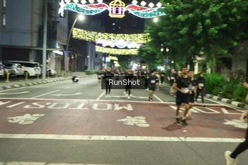 Runner Photo 4218085