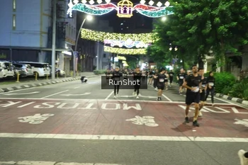 Runner Photo 4218087