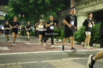 Runner Photo 4218170