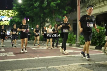 Runner Photo 4218171