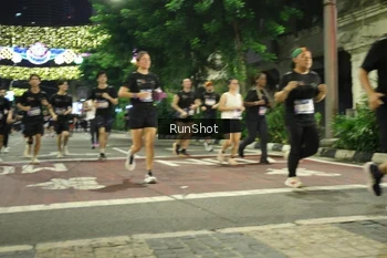 Runner Photo 4218173