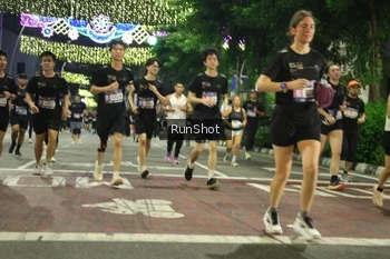 Runner Photo 4218174