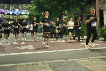 Runner Photo 4218178