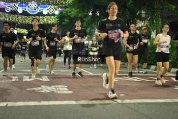 Runner Photo 4218181