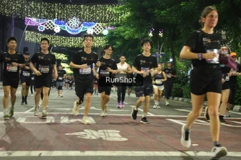 Runner Photo 4218185