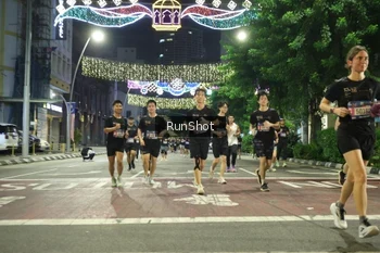 Runner Photo 4218187