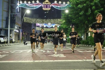 Runner Photo 4218188