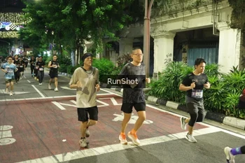 Runner Photo 4218189