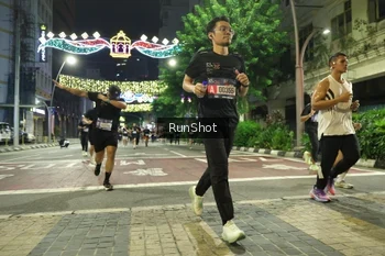 Runner Photo 4218274