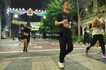 Runner Photo 4218279
