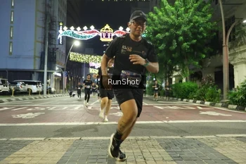 Runner Photo 4218293