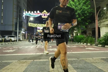 Runner Photo 4218299