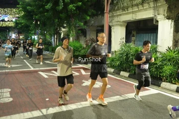 Runner Photo 4218304