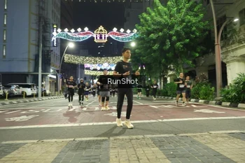 Runner Photo 4218350
