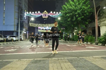 Runner Photo 4218352