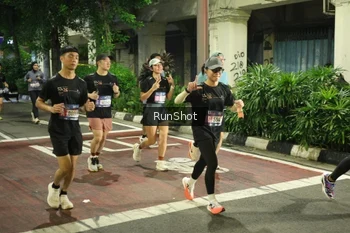 Runner Photo 4218357