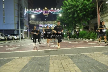 Runner Photo 4218369