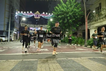 Runner Photo 4218371