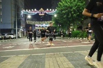 Runner Photo 4218372