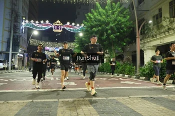Runner Photo 4218377