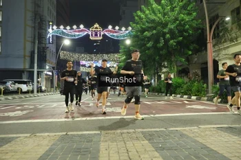 Runner Photo 4218378