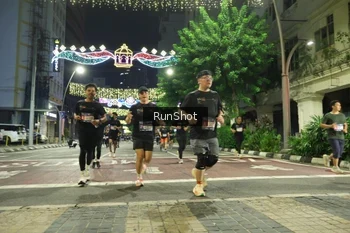 Runner Photo 4218383