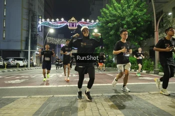 Runner Photo 4218421