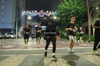 Runner Photo 4218423