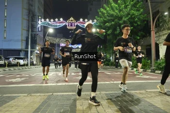 Runner Photo 4218424