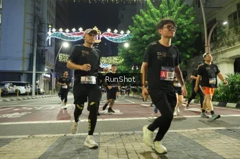 Runner Photo 4218513