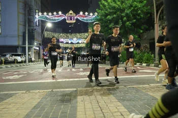 Runner Photo 4218523