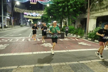Runner Photo 4218634