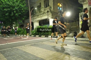 Runner Photo 4218645
