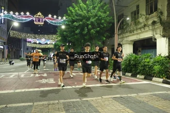 Runner Photo 4218690