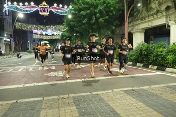 Runner Photo 4218691
